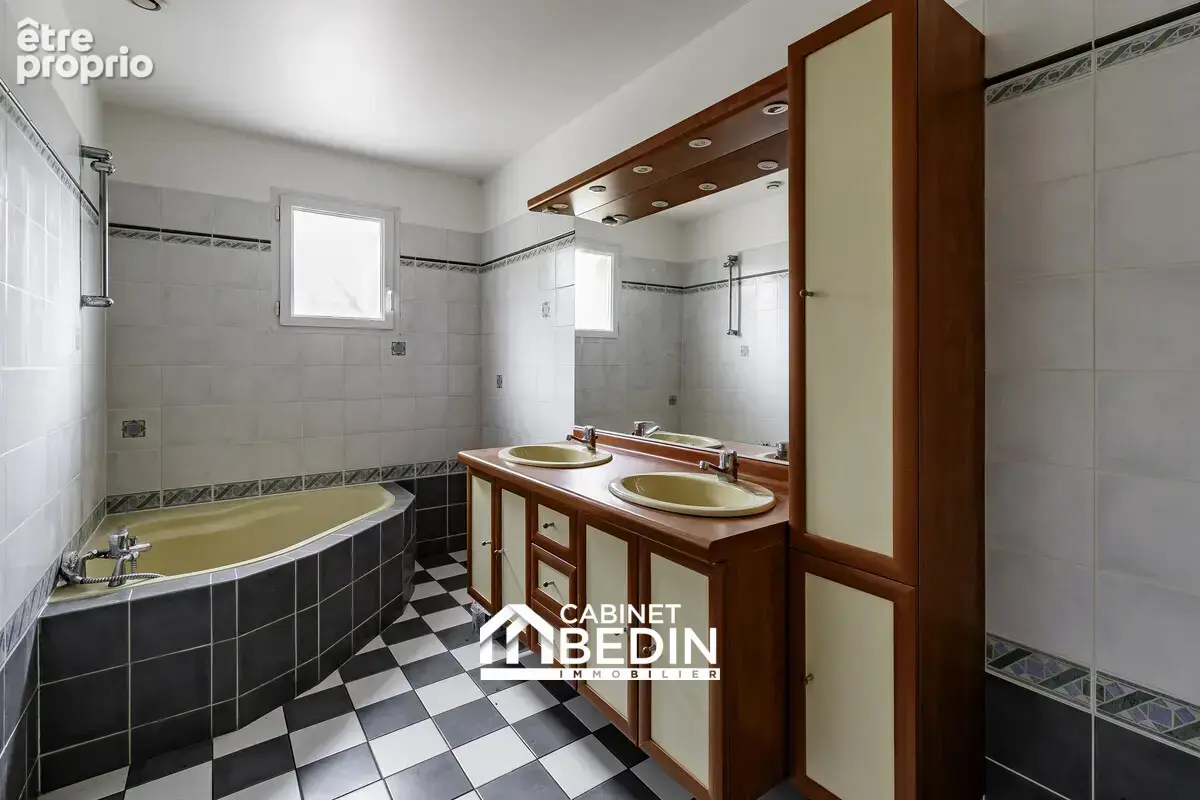 Maison 5 pièces 135 m² à vendre à Le Haillan (33185) - photo 6