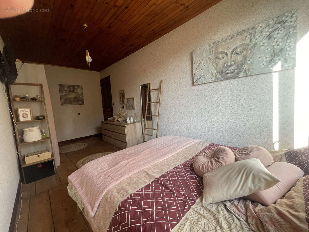 Maison à SAINT-ETIENNE-DE-SAINT-GEOIRS