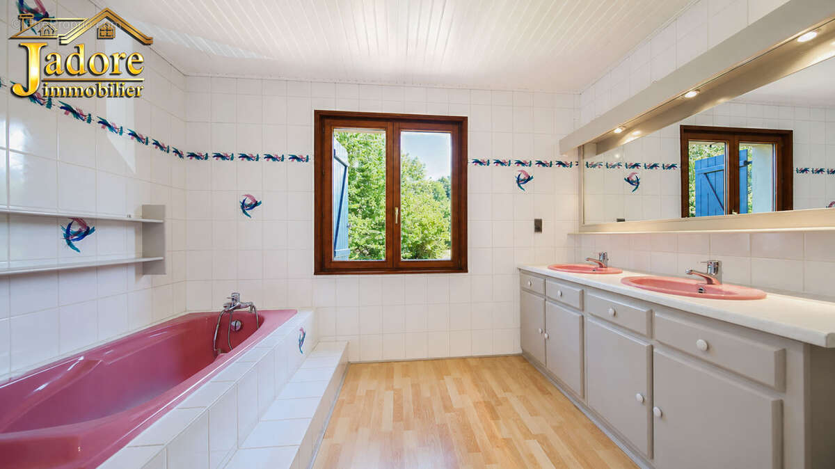 Grande maison familiale secteur calme - photo 17