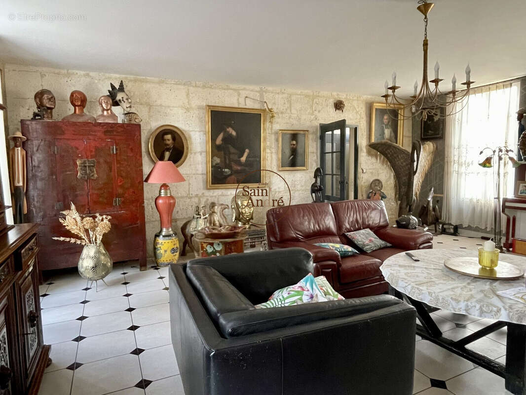 Maison à GOND-PONTOUVRE