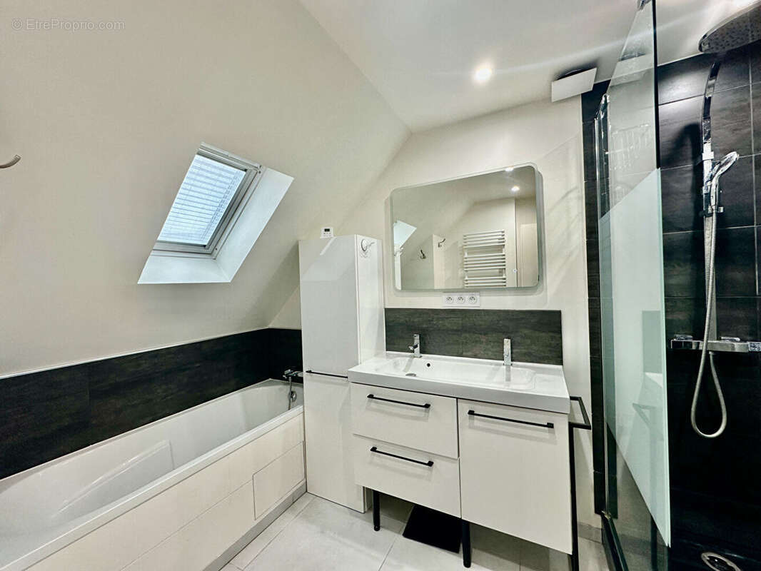 Maison à SAINT-FARGEAU-PONTHIERRY