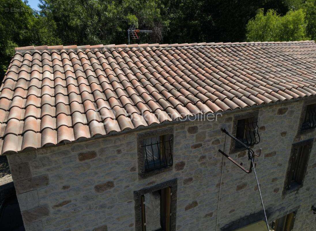 Appartement à LAMALOU-LES-BAINS