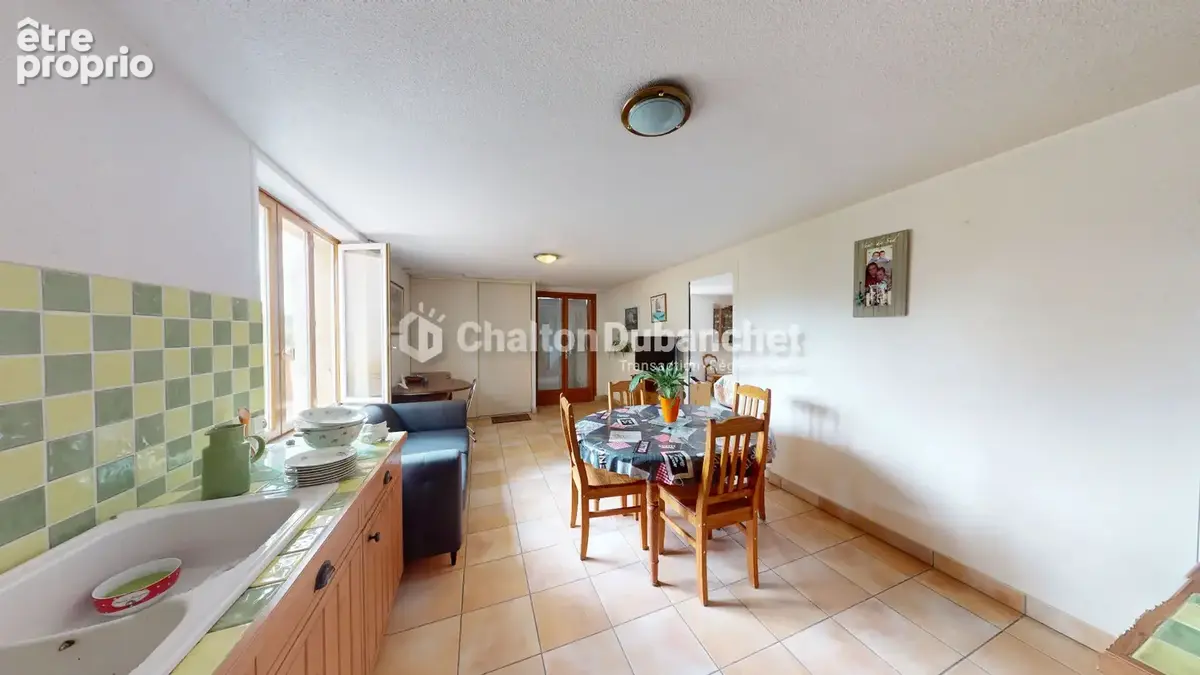 SAINT DENIS DE CABANNE (42) - Maison 6 pièces 175 m2 avec dépendances et terrain - photo 9