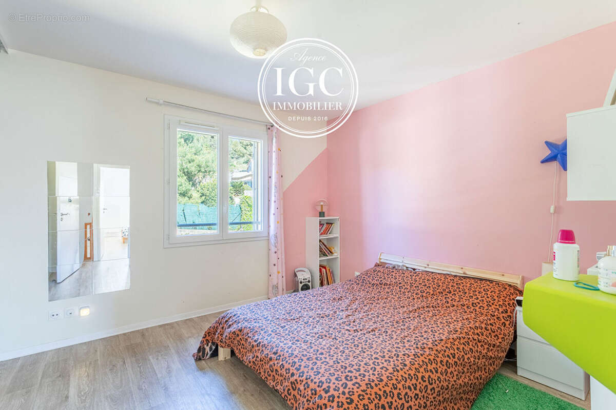 Maison à ENSUES-LA-REDONNE