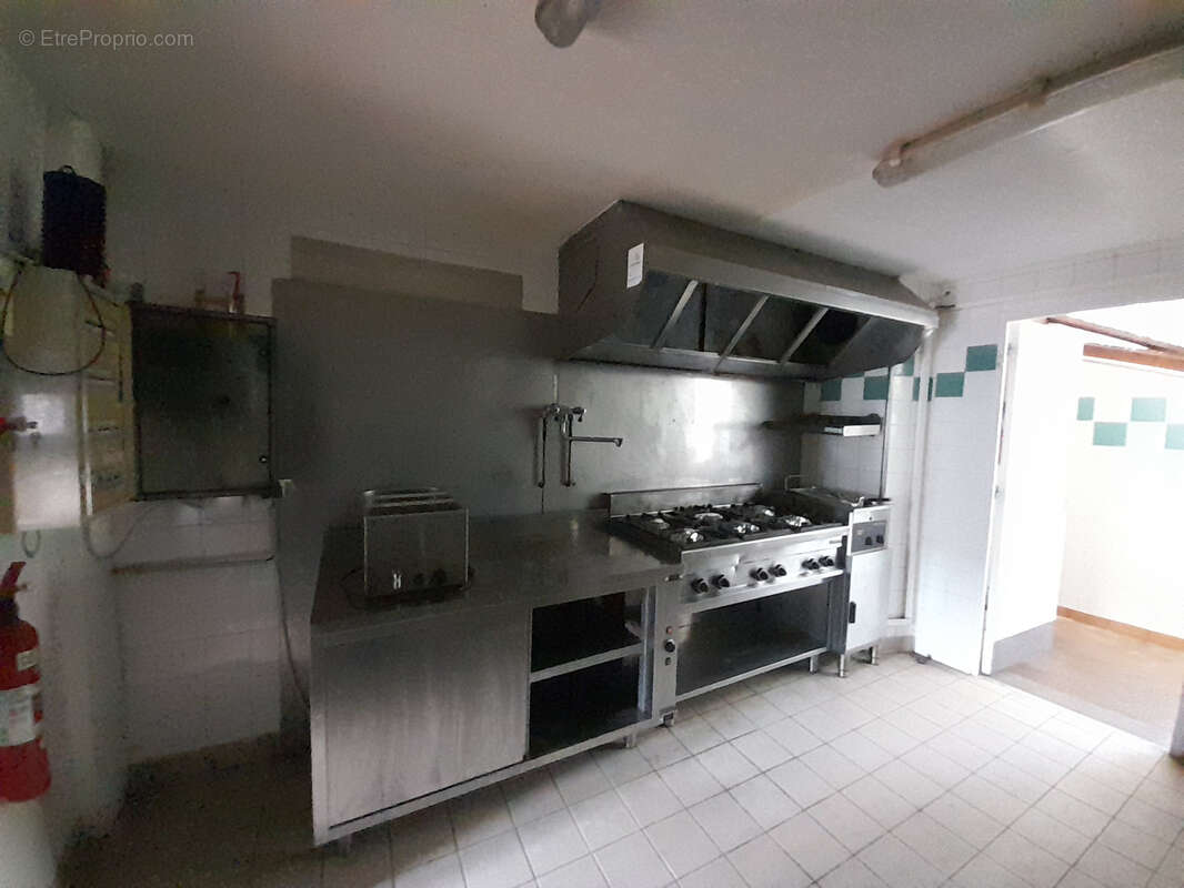 Immeuble de rapport - local commercial + appart 3 chambres - angerville proche. - photo 4