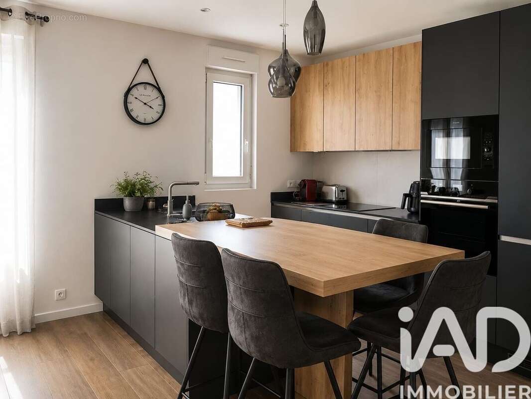 Appartement 79 m² à Saint-Maur-Des-Fosses  - photo 2