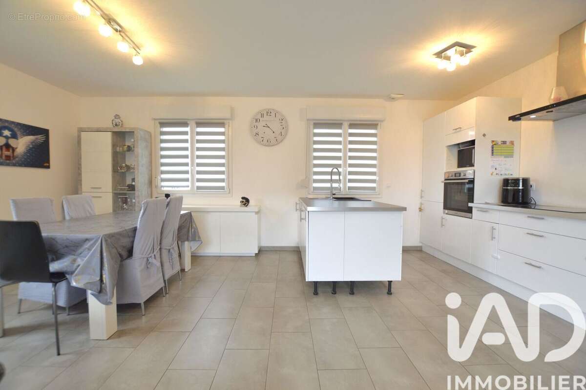 Maison 111 m² à Auboue  - photo 2