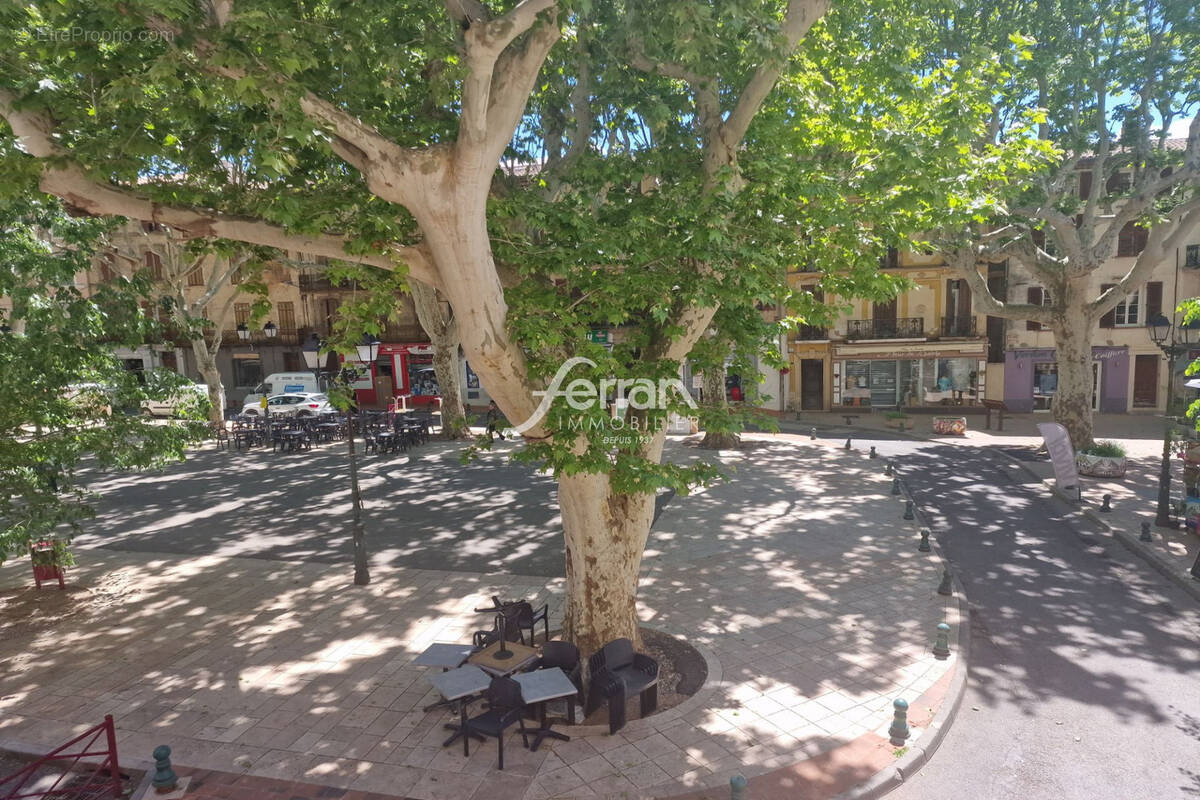 Appartement à SALERNES