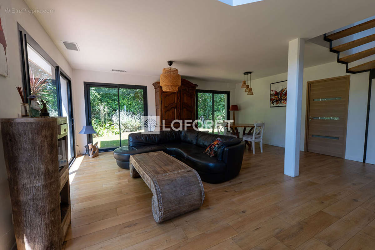 Maison 6 pièces - 118 m²  - Anglet - photo 7