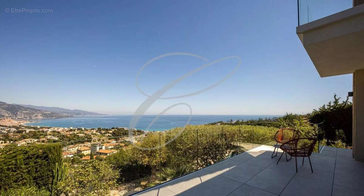 Maison à ROQUEBRUNE-CAP-MARTIN