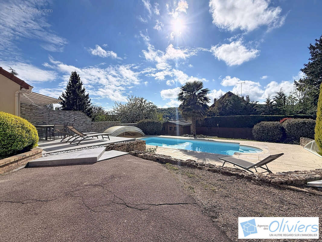 Maison à SAINT-REMY-LES-CHEVREUSE