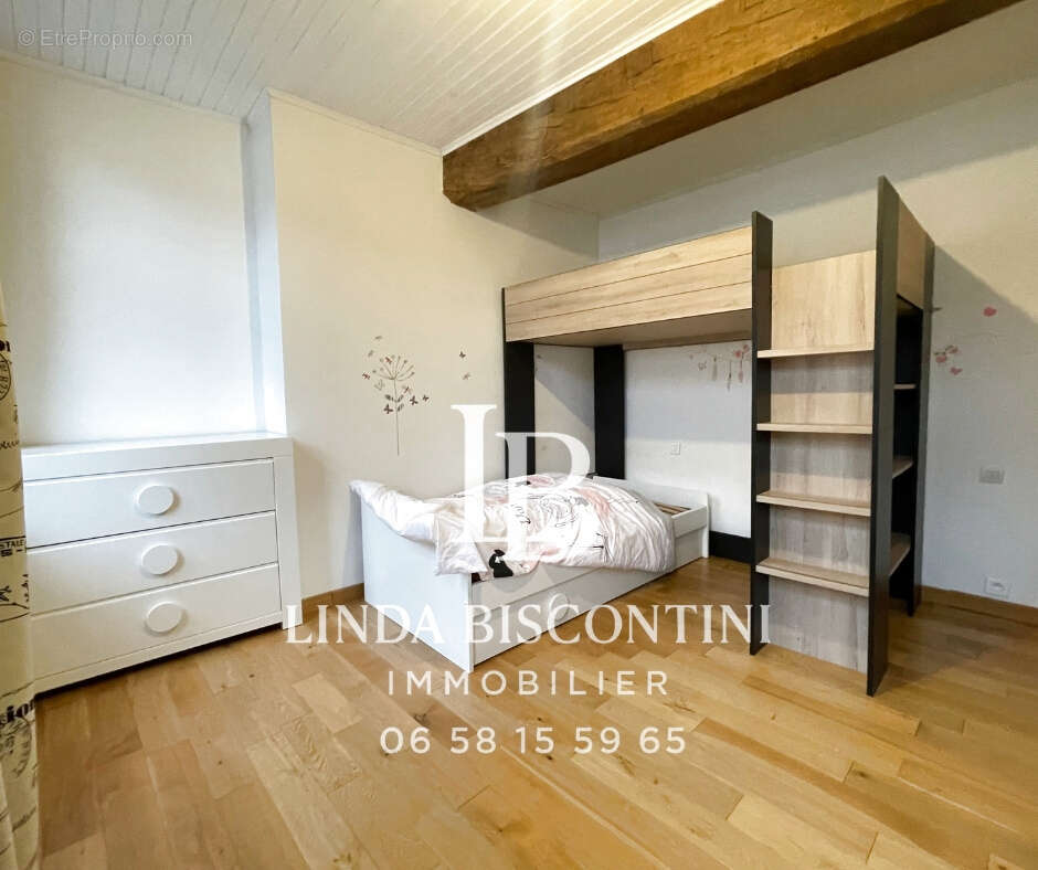 Maison de ville de caractère de 151 m2 - photo 6