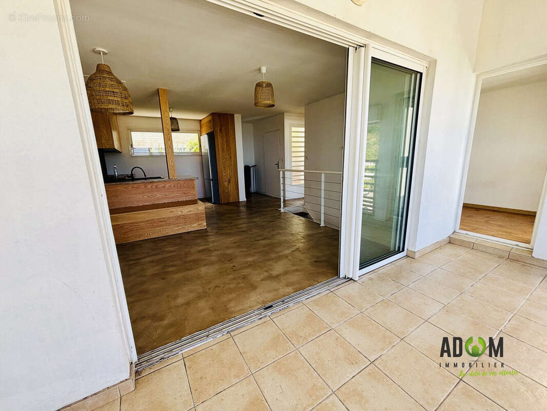 Appartement à LES AVIRONS