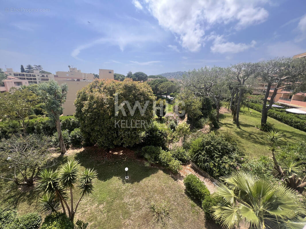Appartement à VALLAURIS