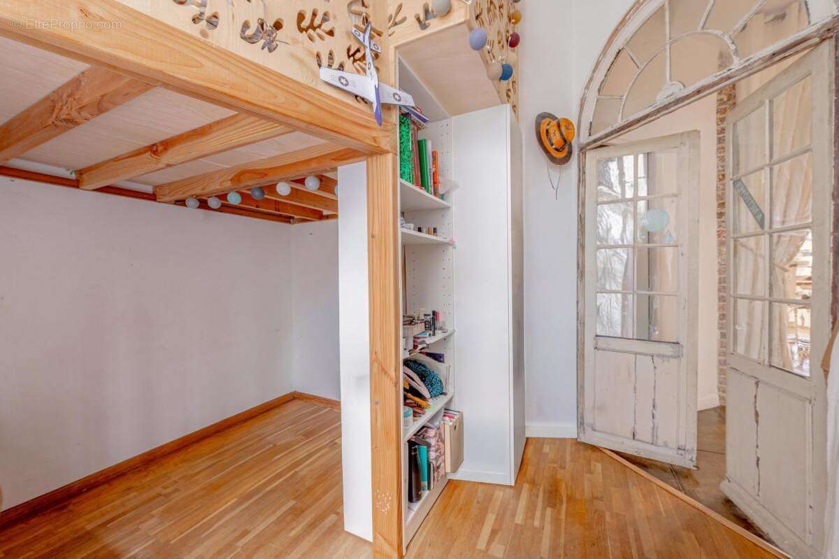 Appartement à PARIS-9E