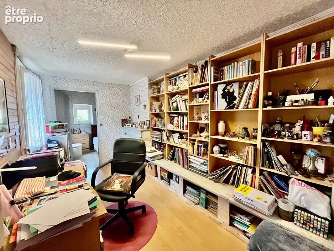 Secteur Villeneuve-sur-Lot, jolie maison de ville mitoyenne de 107 m² avec jardin et dépendances. Vous découvrirez au rez-de-cha - photo 10