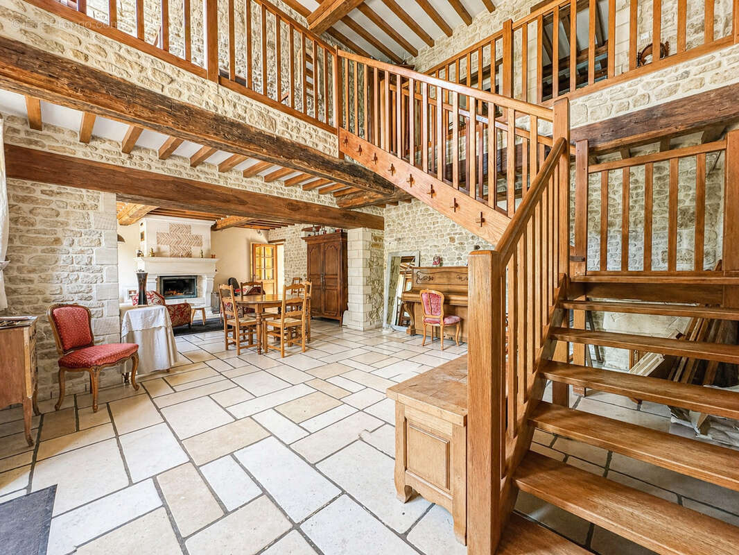 Maison à TILLY-SUR-SEULLES