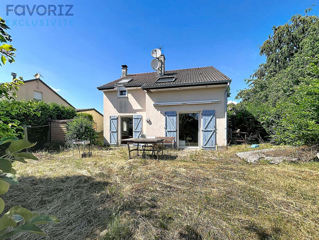 Maison à NEUFCHATEAU