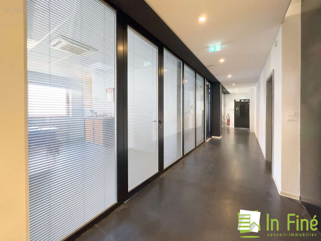 Commerce 1389 m² à Strasbourg  - photo 7