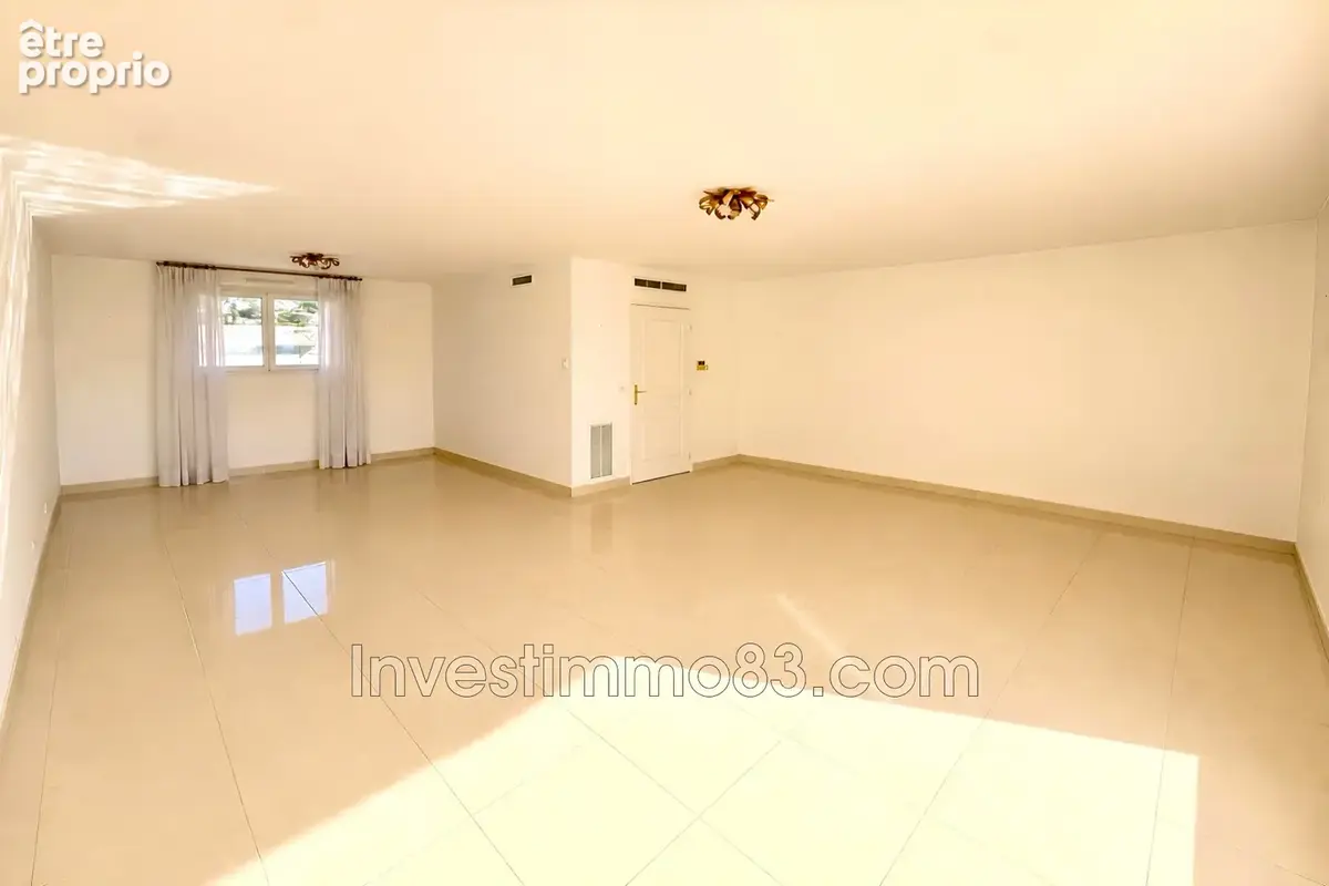 Appartement 83 m² à Hyeres  - photo 5