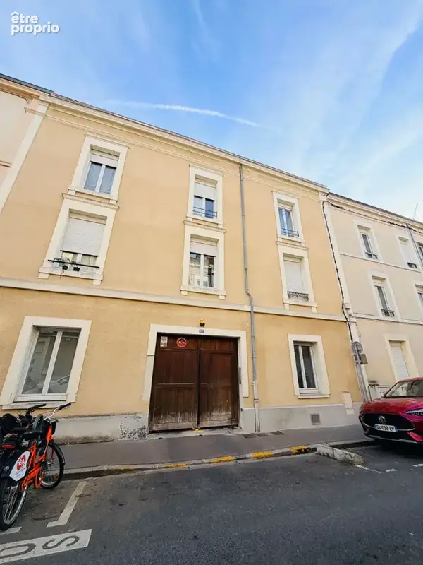 À vendre : Appartement 4 pièces au dernier étage à Reims - Idéalement situé ! - photo 6