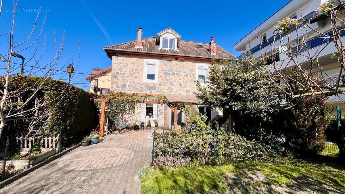 Maison à DOUVAINE