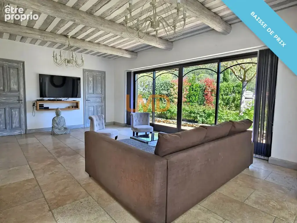 Propriété avec 2 habitations, piscine et dépendances - photo 7