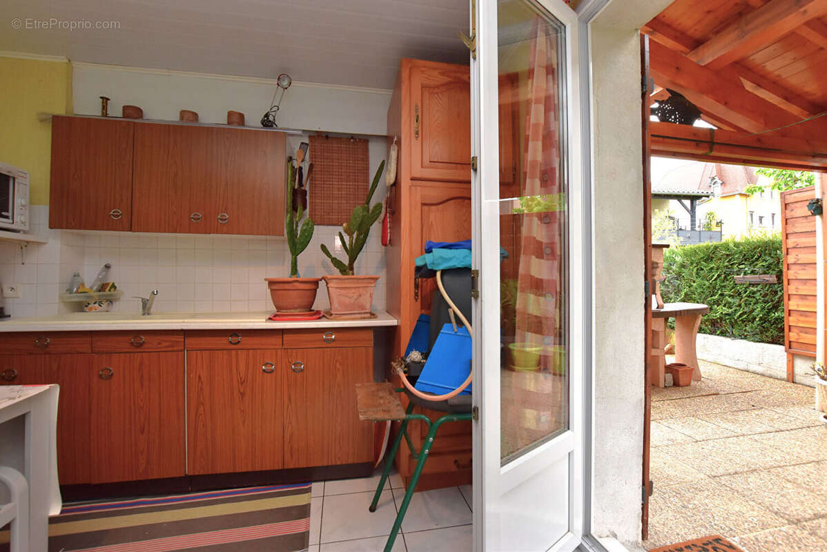 Maison centre de Brives - photo 10