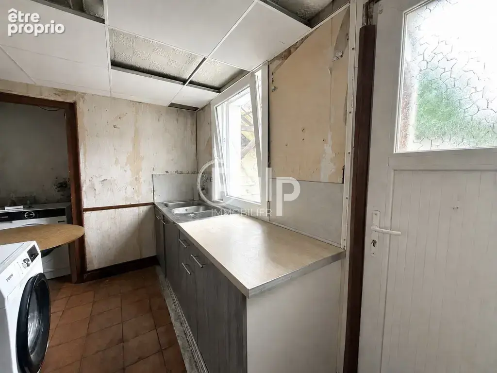 Seclin — Maison de courée partiellement rénovée - photo 8
