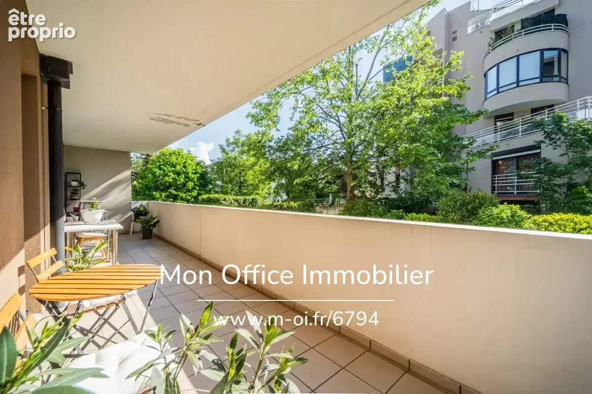 Référence : 6794-TCA. - Appartement 3 pièces - terrasse de 30m2 - Parking de copropriété - Garage possible - à Annecy (74000) - photo 6