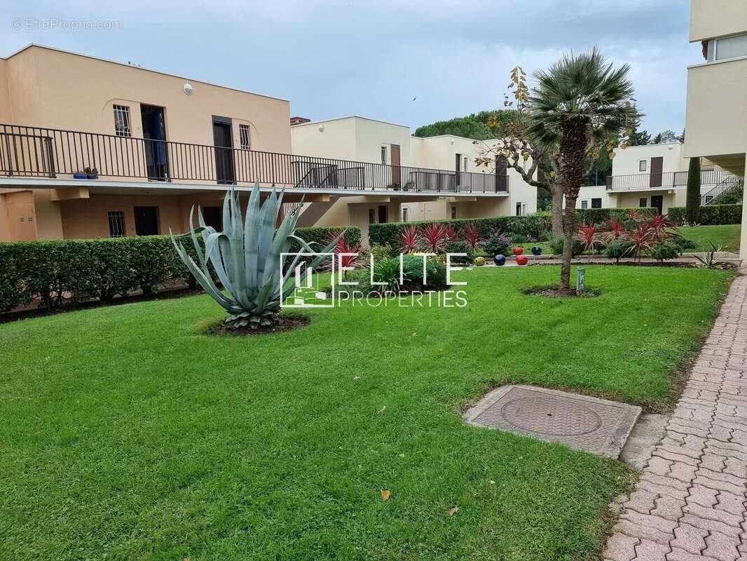 Appartement à MANDELIEU-LA-NAPOULE