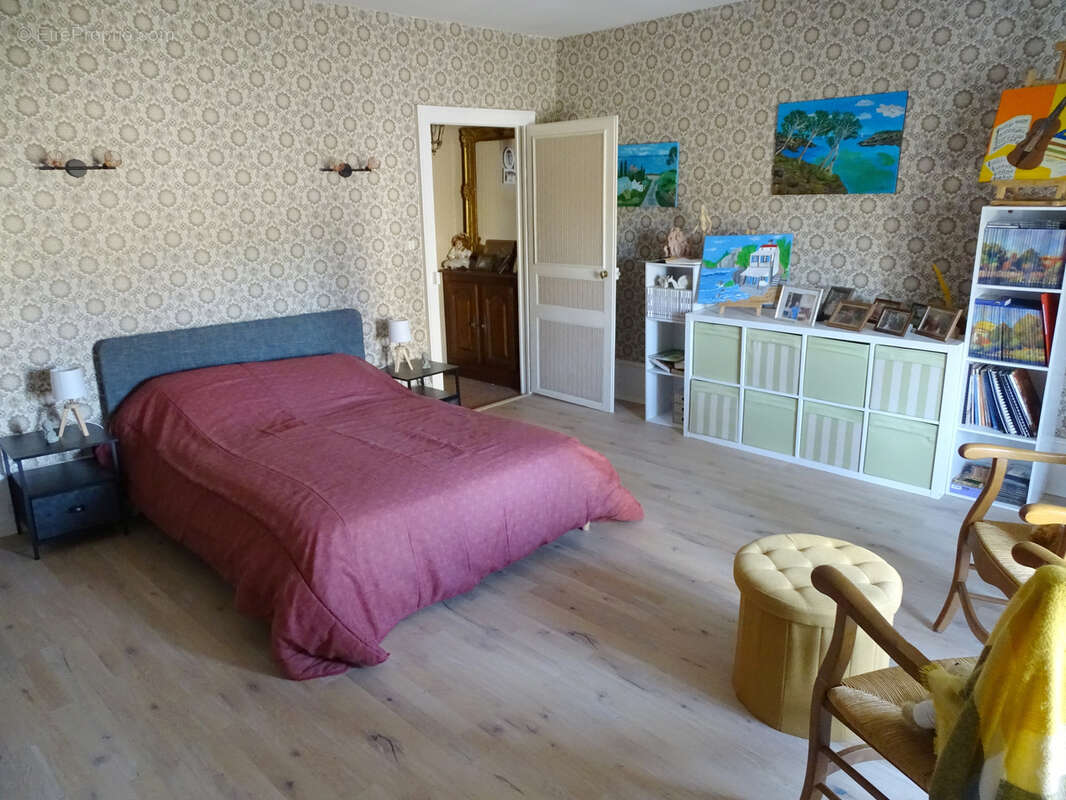 Maison à MONTIGNY-SUR-AUBE