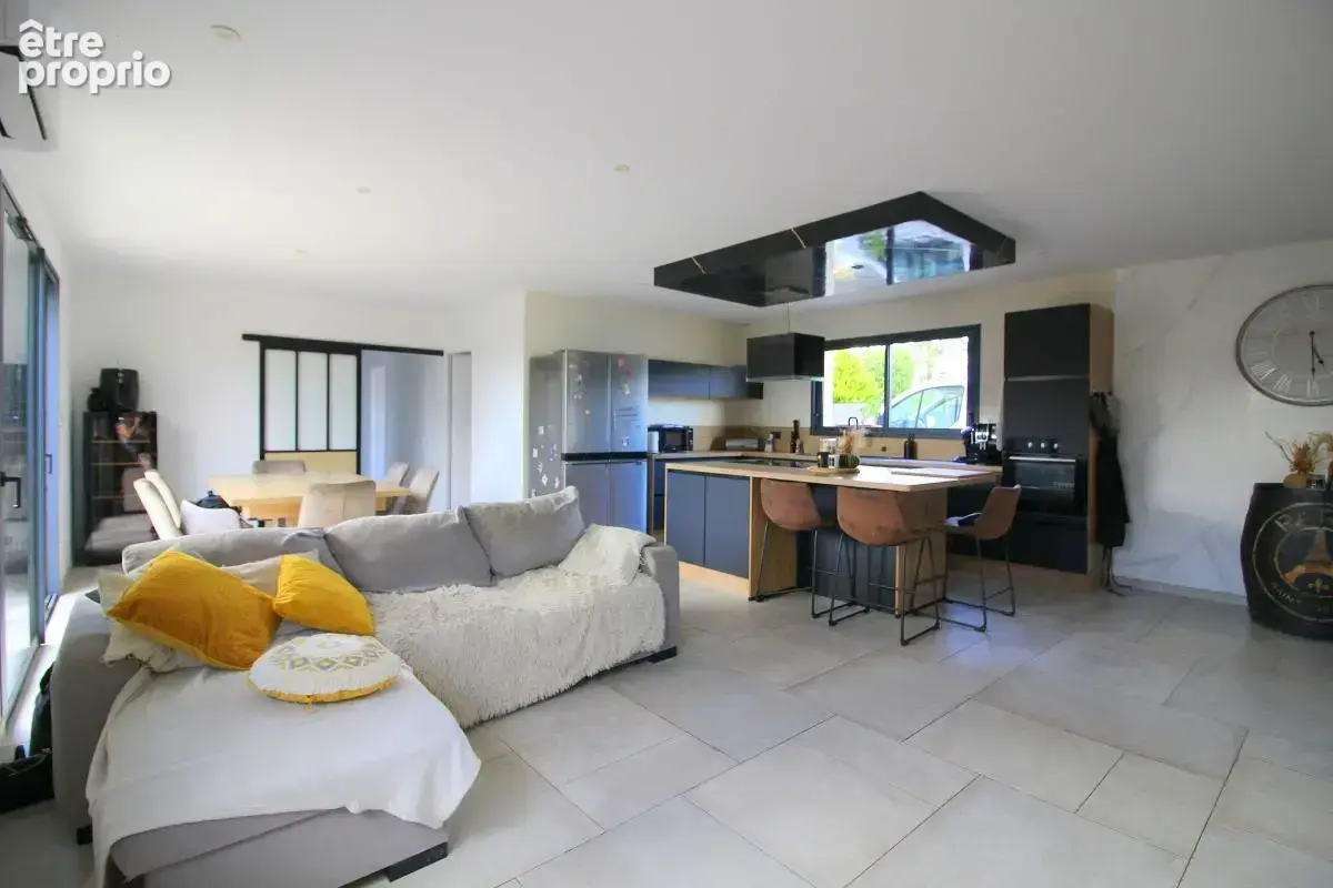 Maison 5 pièces 130 m² à vendre à Vonnas (01540) - photo 4