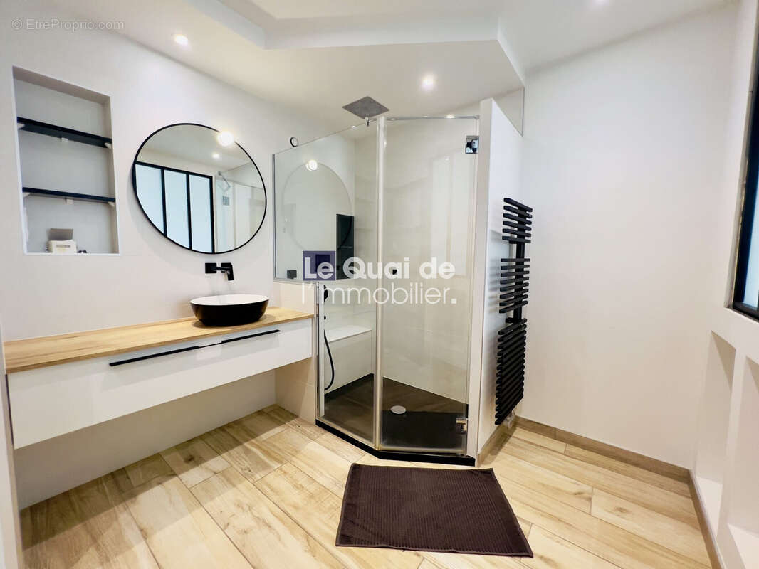 Appartement 162 m² à Grenoble  - photo 2