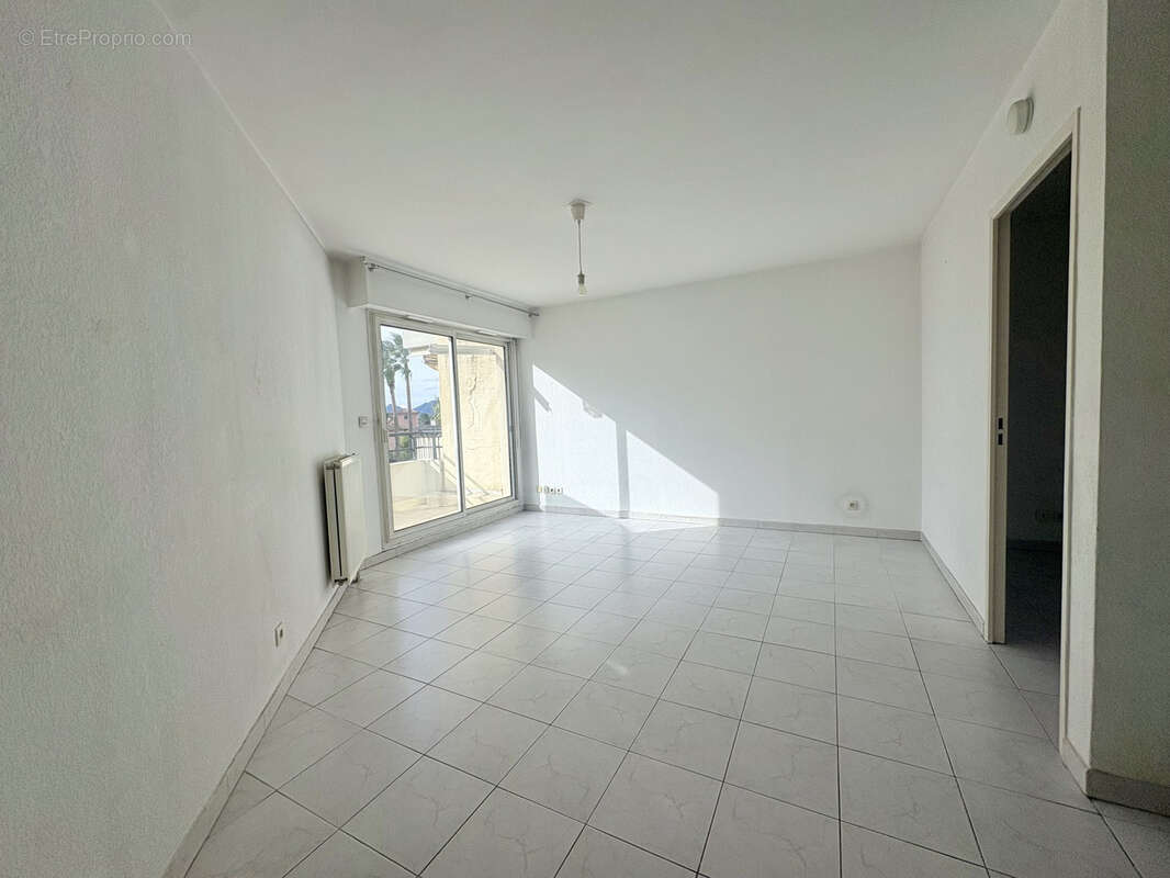 Appartement à LE CANNET