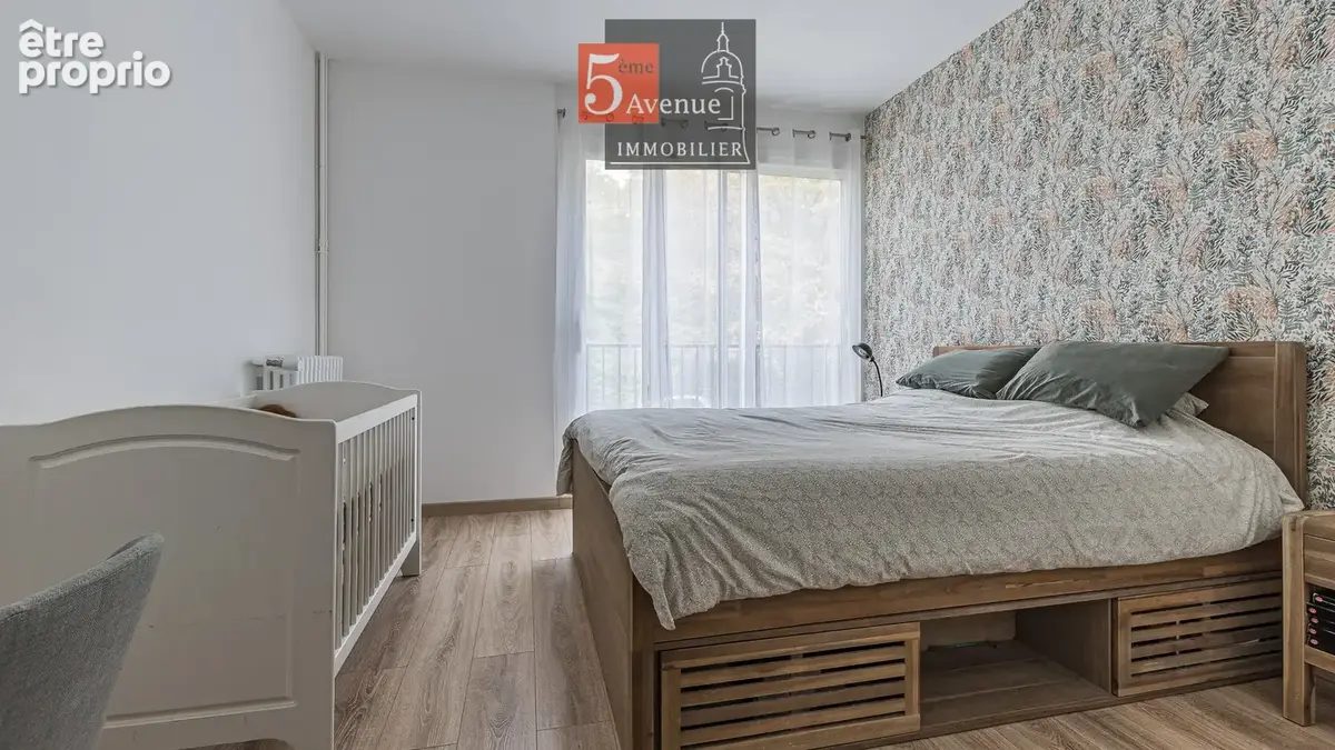 À vendre Appartement familial 126 m2 avec loggia, parking et 4 chambres - photo 7