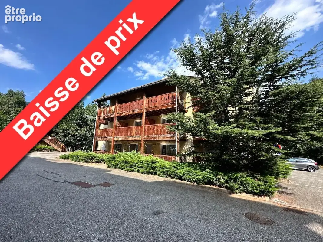   - Appartement à AX-LES-THERMES