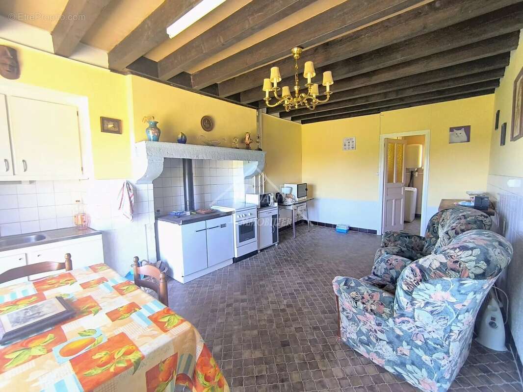 Maison à GOUTTIERES
