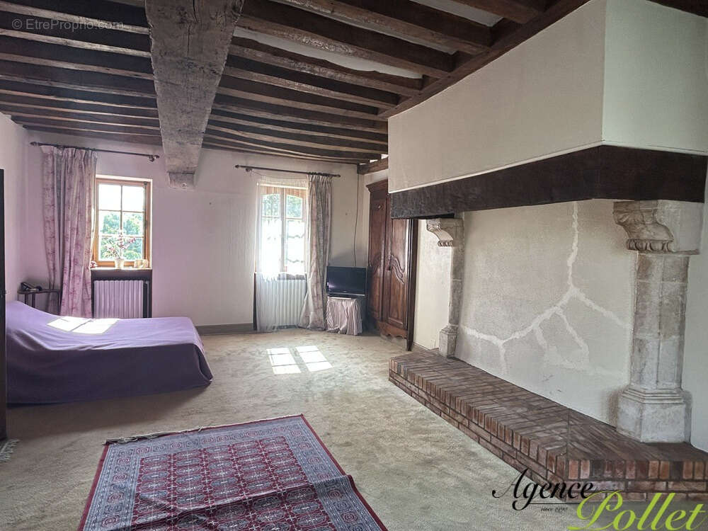 Maison à AUTRY-LE-CHATEL