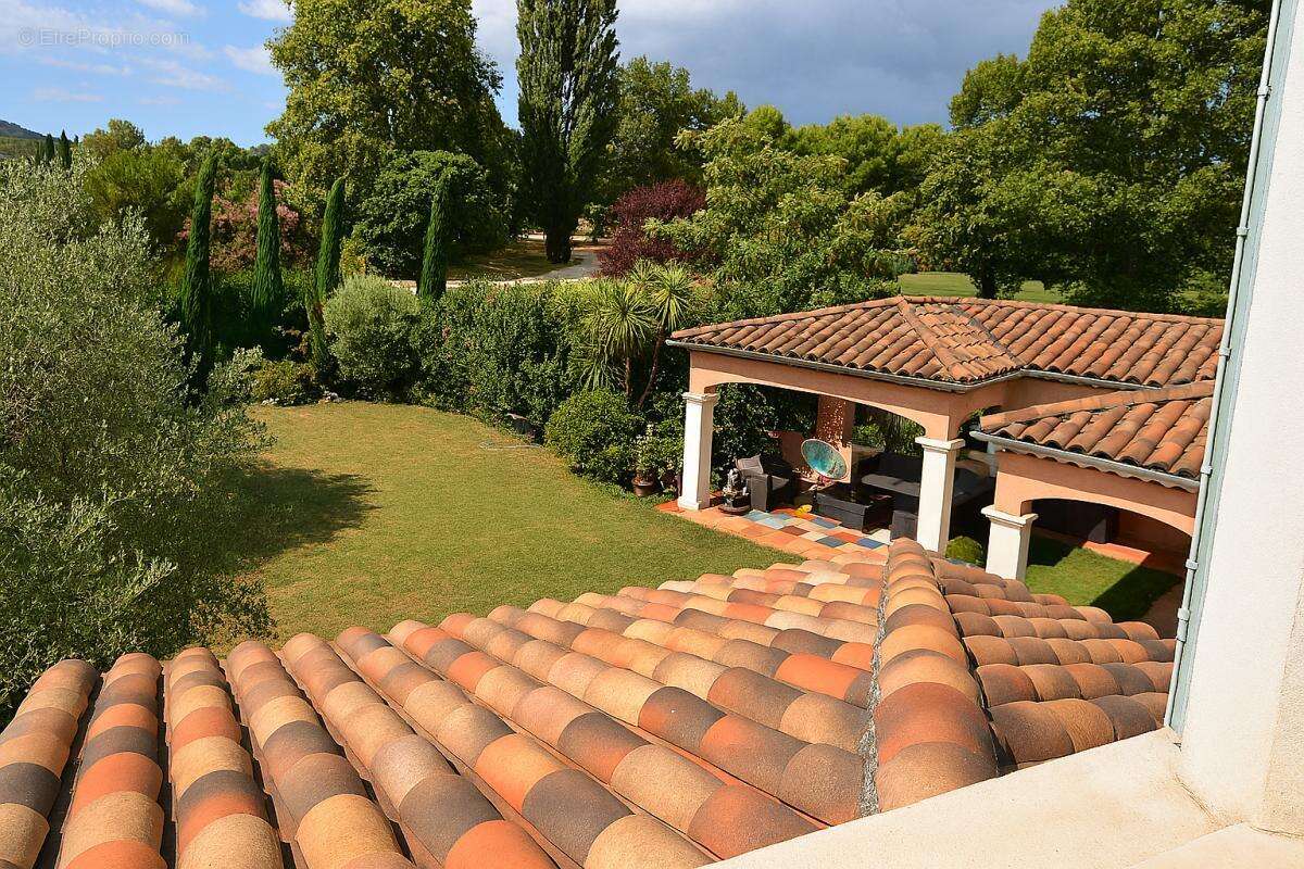 Maison à MONTBOUCHER-SUR-JABRON