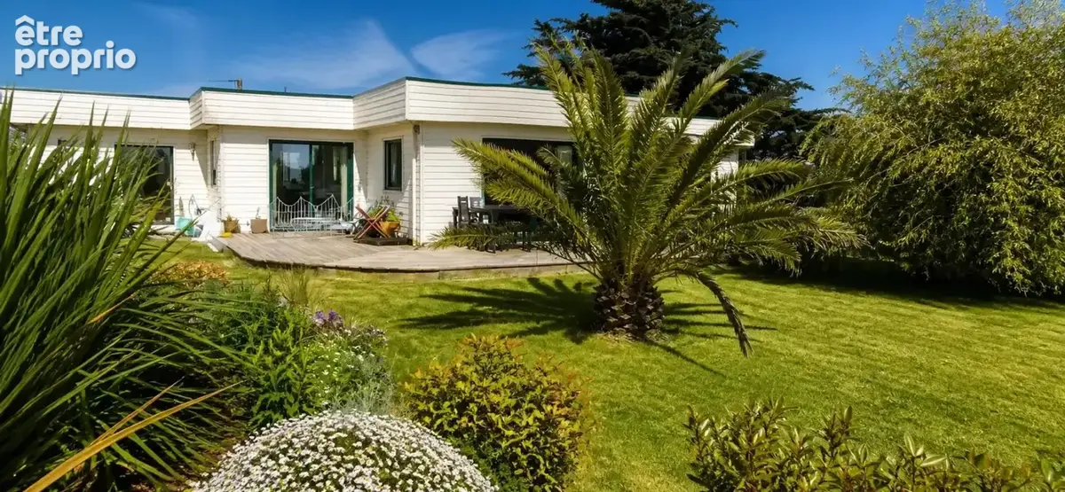 Maison de 7 pièces de 168 m² à Plounévez-Lochrist proche plage - photo 2