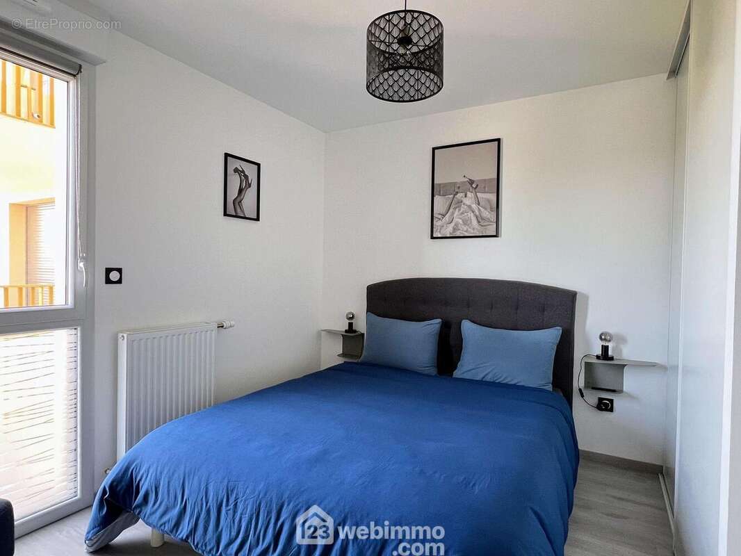 Une chambre de 12 m²... - Appartement à LES PONTS-DE-CE