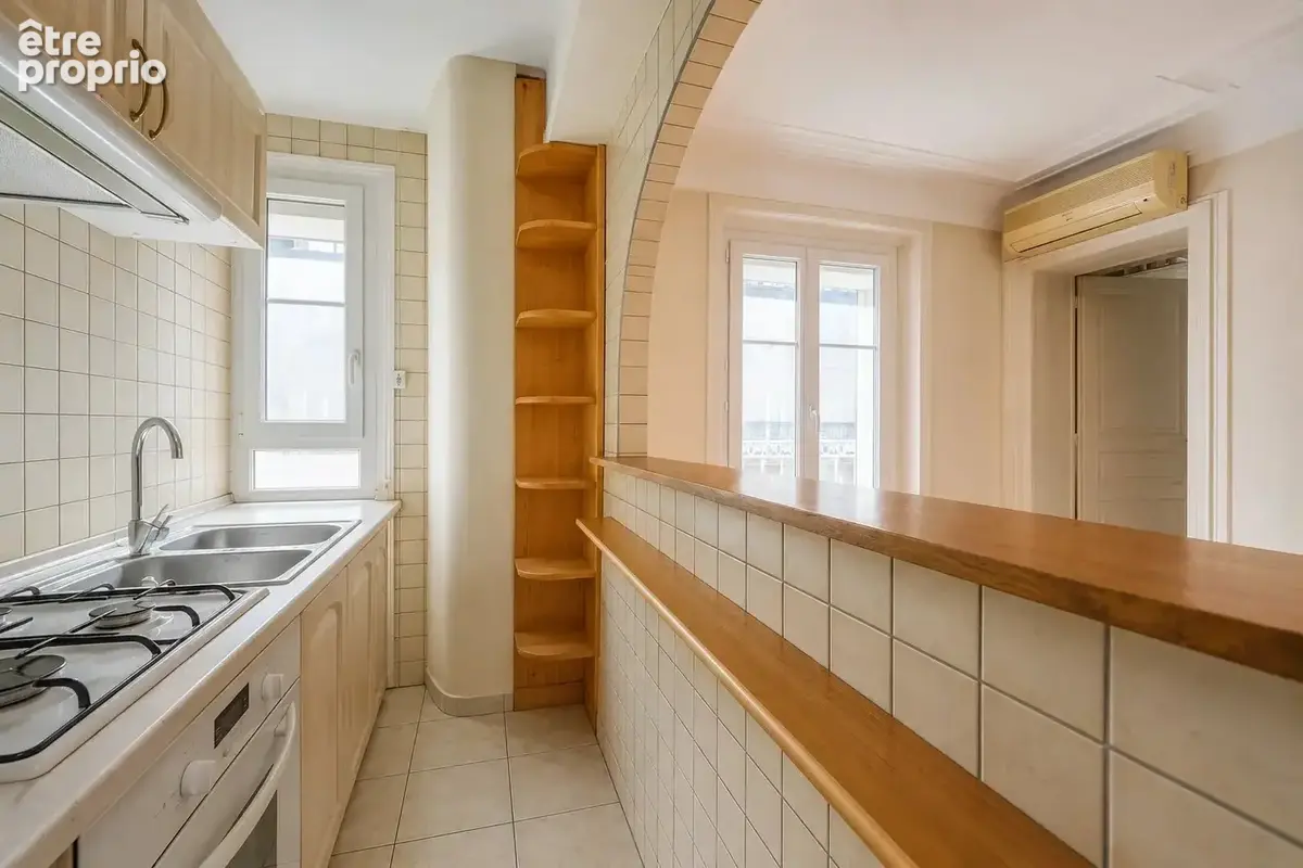 Appartement deux pièces — balcon filant — étage élevé - photo 6