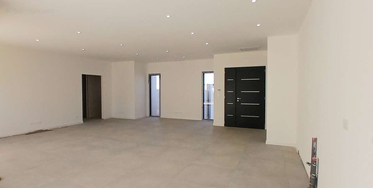 Maison à CESSENON-SUR-ORB