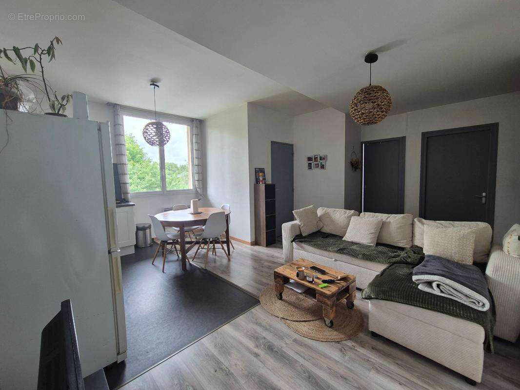 Appartement à TERRASSON-LAVILLEDIEU