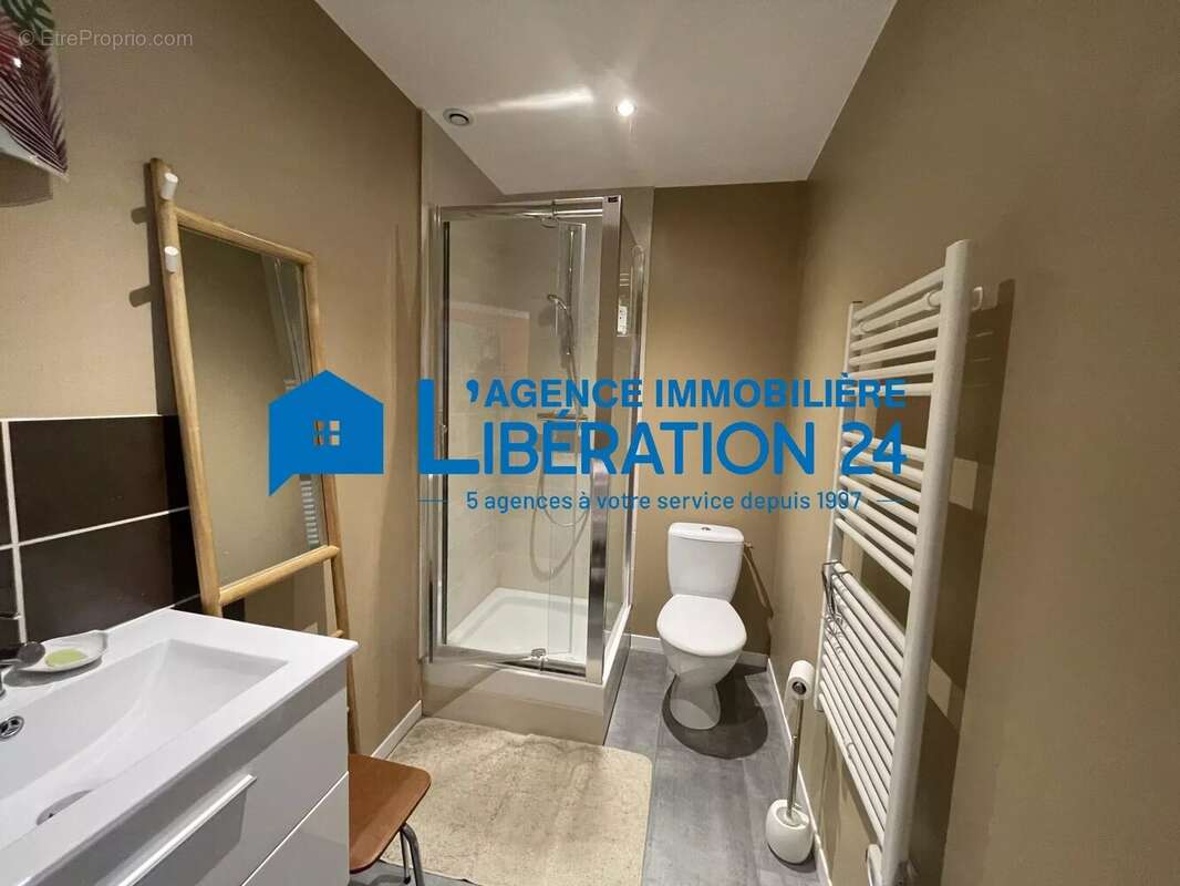 Maison à LE CHAMBON-FEUGEROLLES