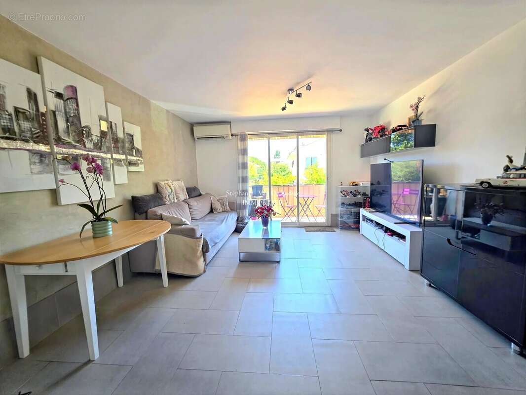 Appartement - 2 chambres -  balcon et parking. - photo 4