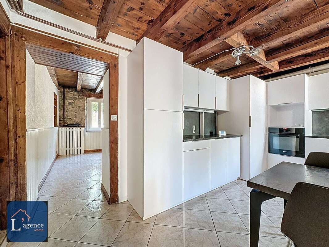 Maison à DIVONNE-LES-BAINS