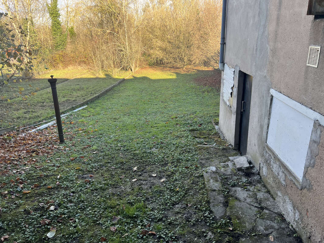 Commerce à BLAINVILLE-SUR-L&#039;EAU