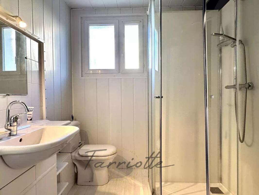 Maison à MONTELIMAR